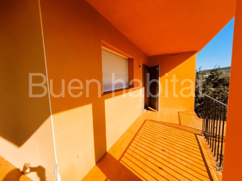 3 bedroom Villa for sale in Turis with garage - € 150,000 (Ref: 9586896)