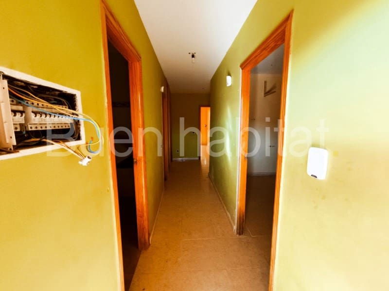 3 bedroom Villa for sale in Turis with garage - € 150,000 (Ref: 9586896)