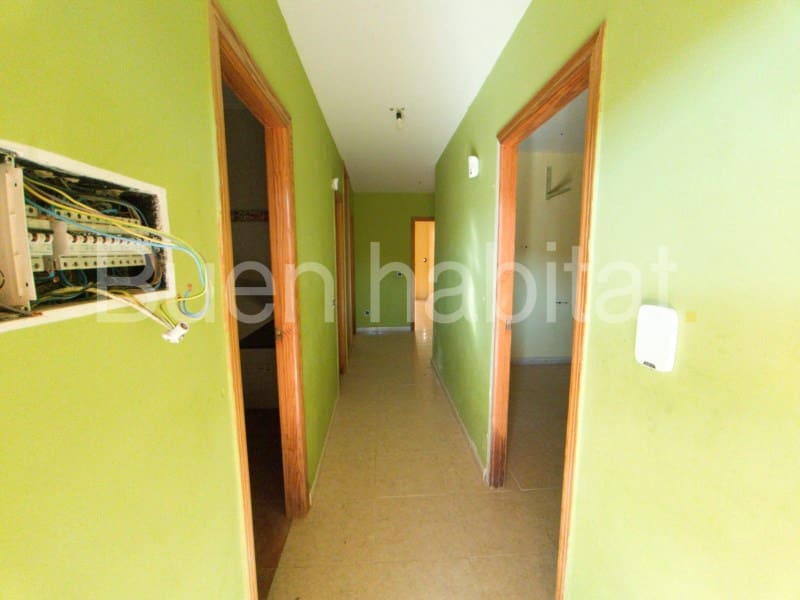 3 bedroom Villa for sale in Turis with garage - € 150,000 (Ref: 9586896)