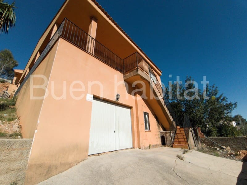 3 bedroom Villa for sale in Turis with garage - € 150,000 (Ref: 9586896)
