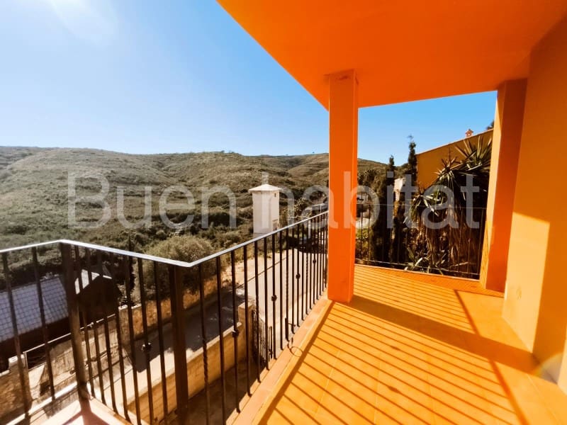 3 bedroom Villa for sale in Turis with garage - € 150,000 (Ref: 9586896)