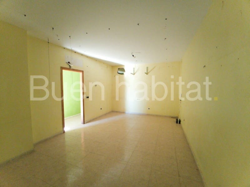 3 bedroom Villa for sale in Turis with garage - € 150,000 (Ref: 9586896)