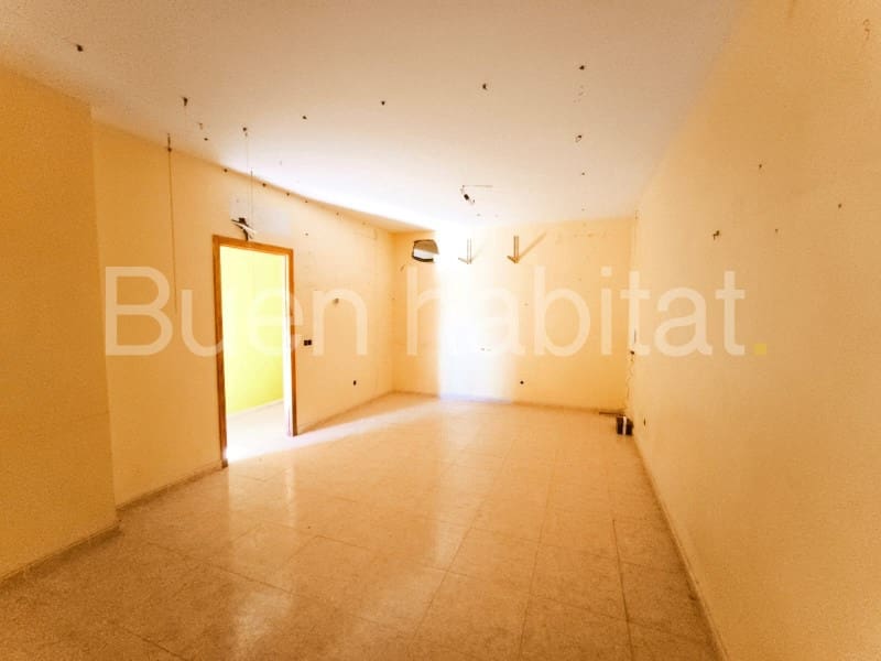 3 bedroom Villa for sale in Turis with garage - € 150,000 (Ref: 9586896)