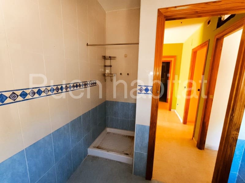 3 bedroom Villa for sale in Turis with garage - € 150,000 (Ref: 9586896)