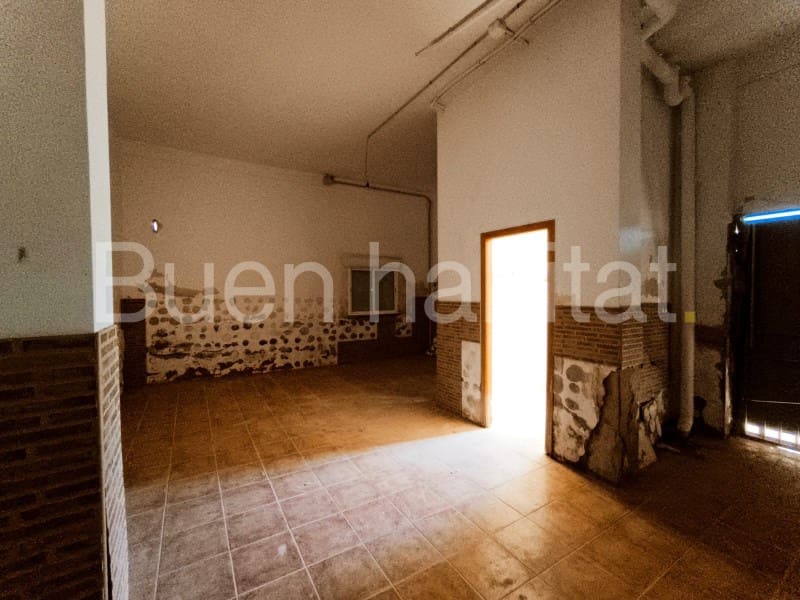 3 bedroom Villa for sale in Turis with garage - € 150,000 (Ref: 9586896)