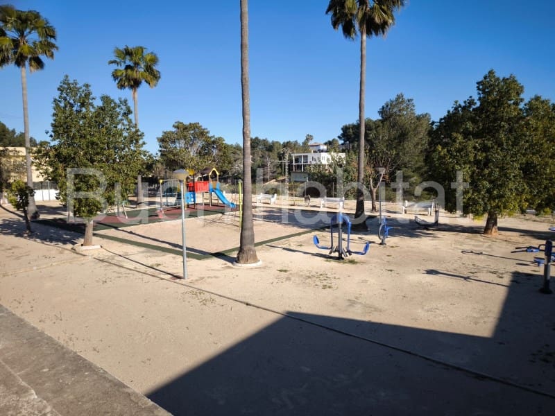 3 bedroom Villa for sale in Turis with garage - € 150,000 (Ref: 9586896)