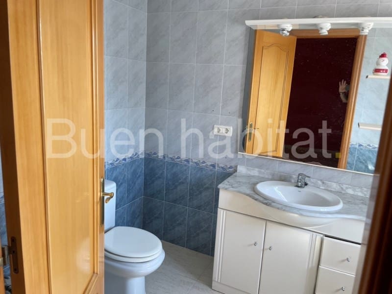 4 bedroom Townhouse for sale in Calafell with garage - € 371,000 (Ref: 9586900)