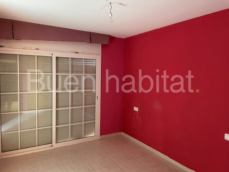 4 bedroom Townhouse for sale in Calafell with garage - € 371,000 (Ref: 9586900)
