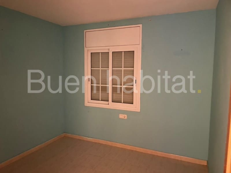 4 bedroom Townhouse for sale in Calafell with garage - € 371,000 (Ref: 9586900)