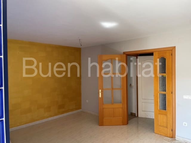 4 bedroom Townhouse for sale in Calafell with garage - € 371,000 (Ref: 9586900)