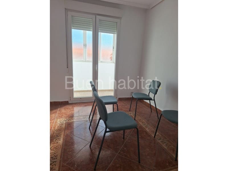 3 soverom Leilighet til leie i Onda - € 750 (Ref: 9608118)