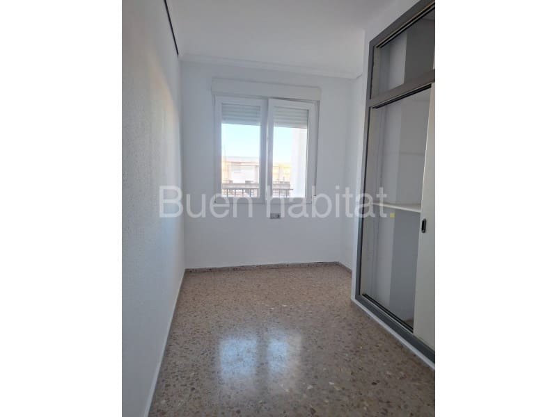 3 soverom Leilighet til leie i Onda - € 750 (Ref: 9608118)