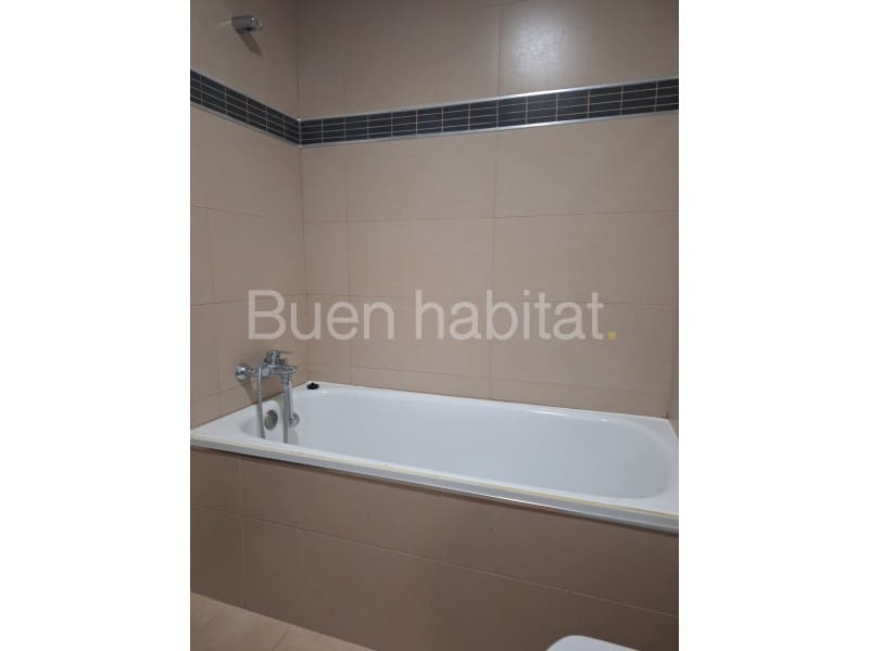 3 soverom Leilighet til leie i Onda - € 750 (Ref: 9608118)