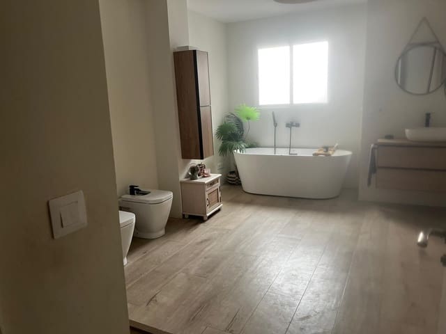 Chalet de 3 habitaciones en Alberic en venta - 200.000 € (Ref: 10062708)