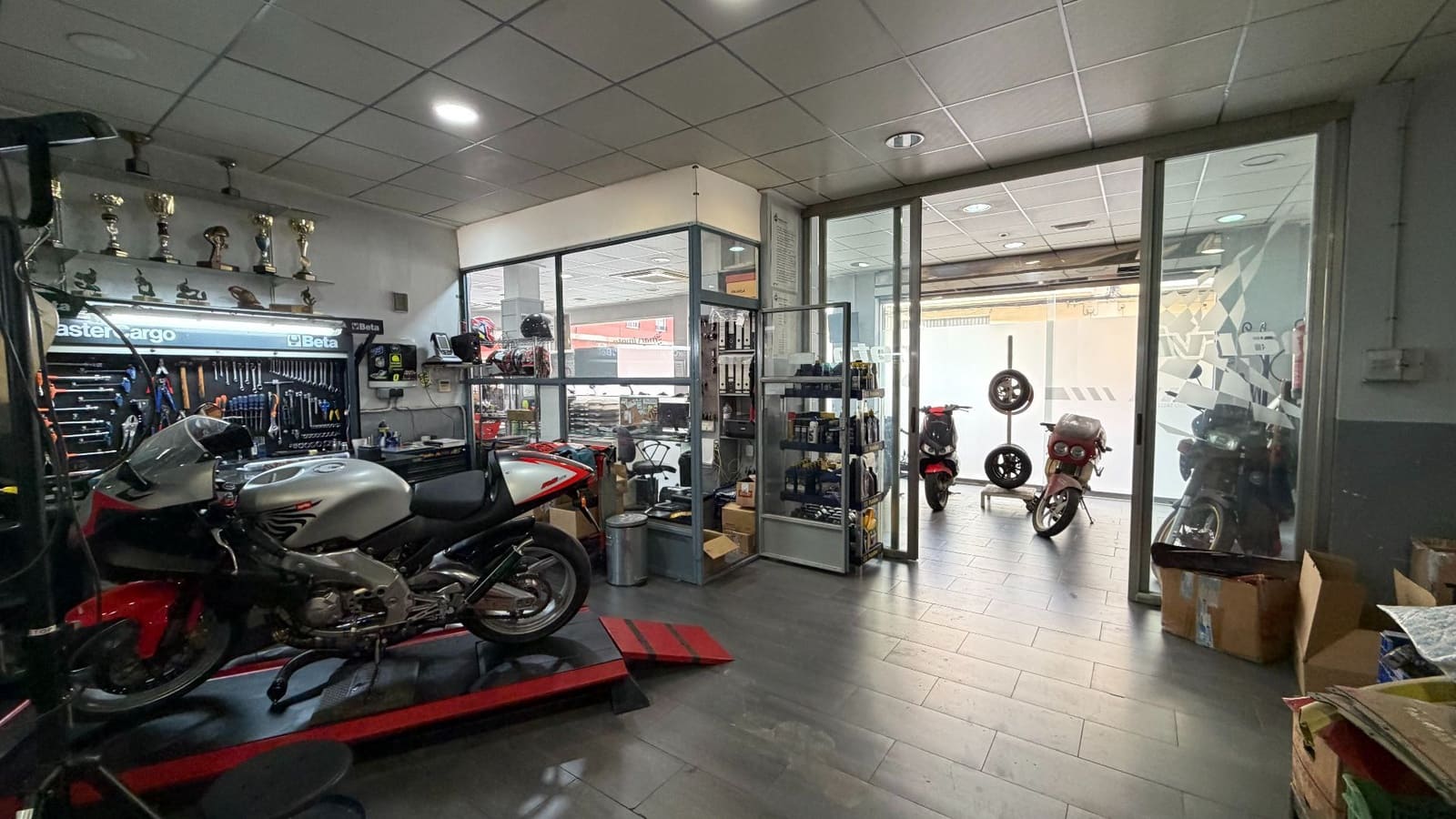 Local Commercial à vendre à Alberic - 124 000 € (Ref: 10062719)