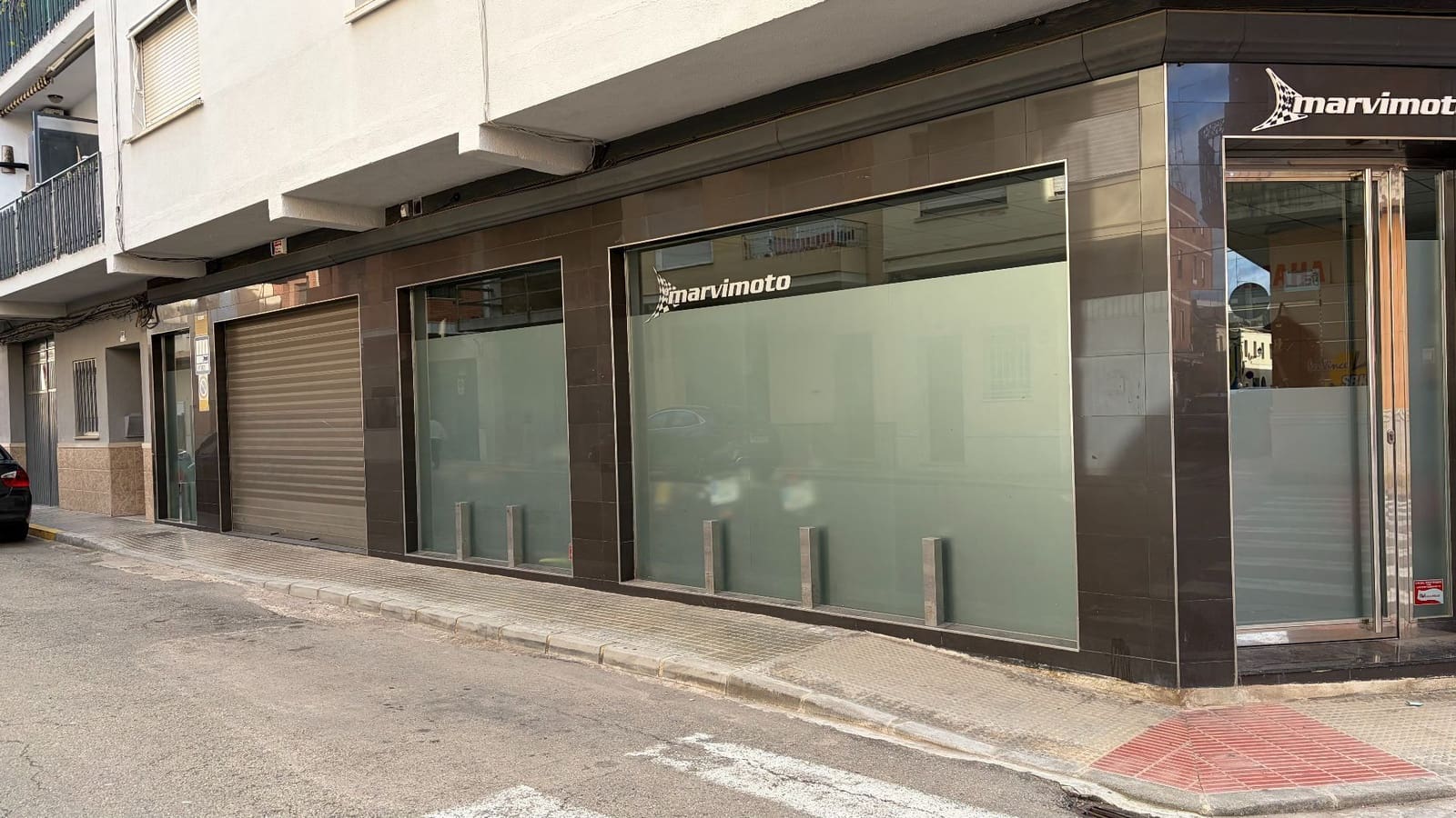Local Commercial à vendre à Alberic - 124 000 € (Ref: 10062719)