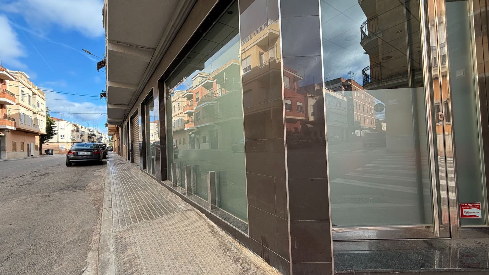 Local Commercial à vendre à Alberic - 124 000 € (Ref: 10062719)