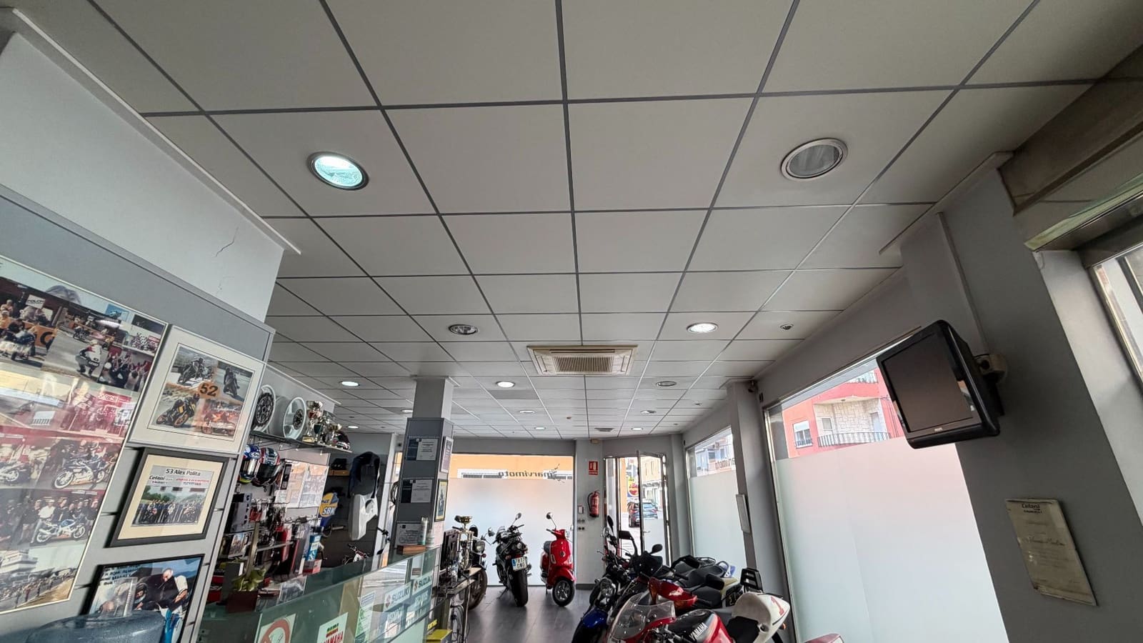 Local Commercial à vendre à Alberic - 124 000 € (Ref: 10062719)