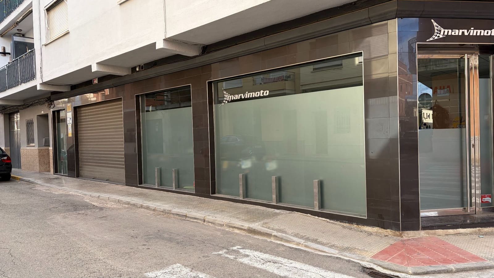 Local Commercial à vendre à Alberic - 124 000 € (Ref: 10062719)