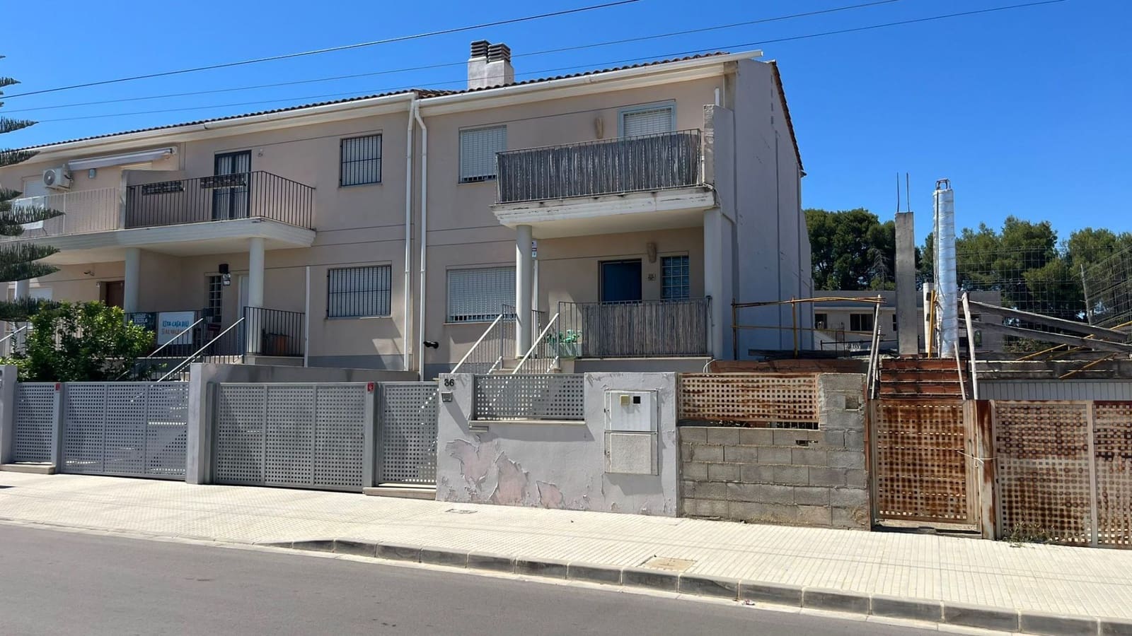 3 soveværelse Semi-Rækkehus til salg i Catadau med garage - € 120.000 (Ref: 10062720)