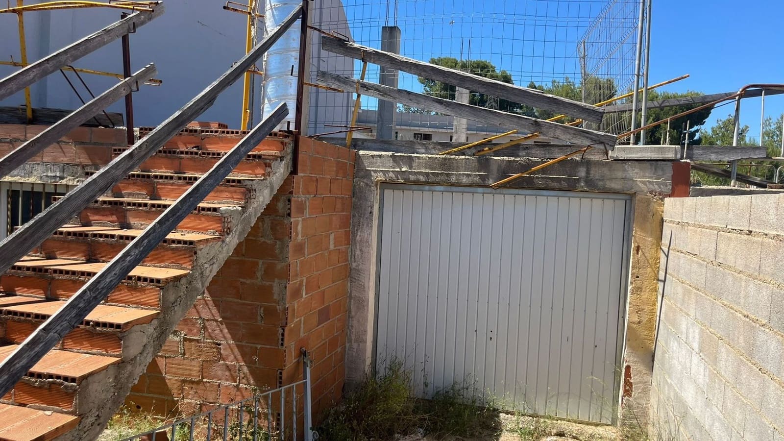3 soveværelse Semi-Rækkehus til salg i Catadau med garage - € 120.000 (Ref: 10062720)