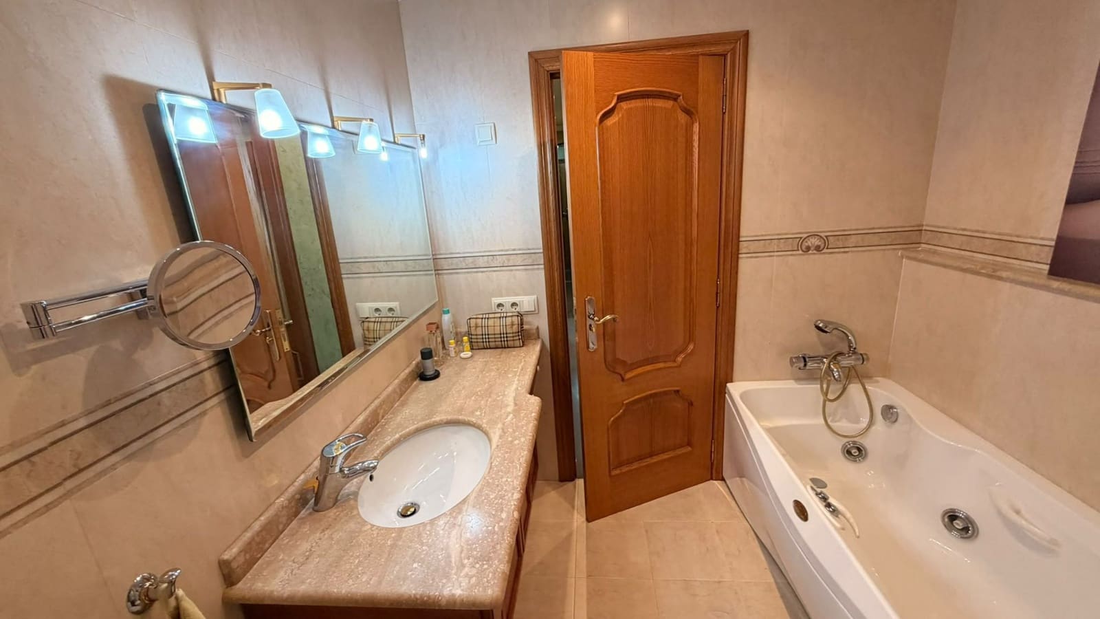 3 Zimmer Wohnung zu verkaufen in Alberic - 145.000 € (Ref: 10088876)
