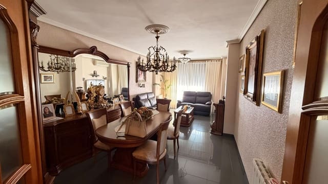 3 Zimmer Wohnung zu verkaufen in Alberic - 145.000 € (Ref: 10088876)