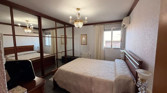 3 Zimmer Wohnung zu verkaufen in Alberic - 145.000 € (Ref: 10088876)