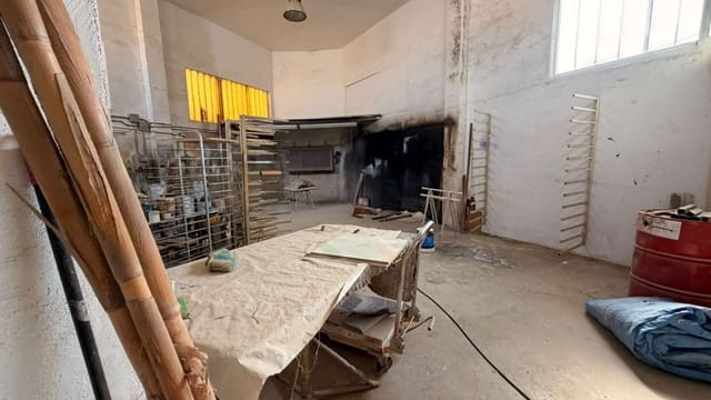 Comercial para venda em Alberic - 60 000 € (Ref: 10091047)