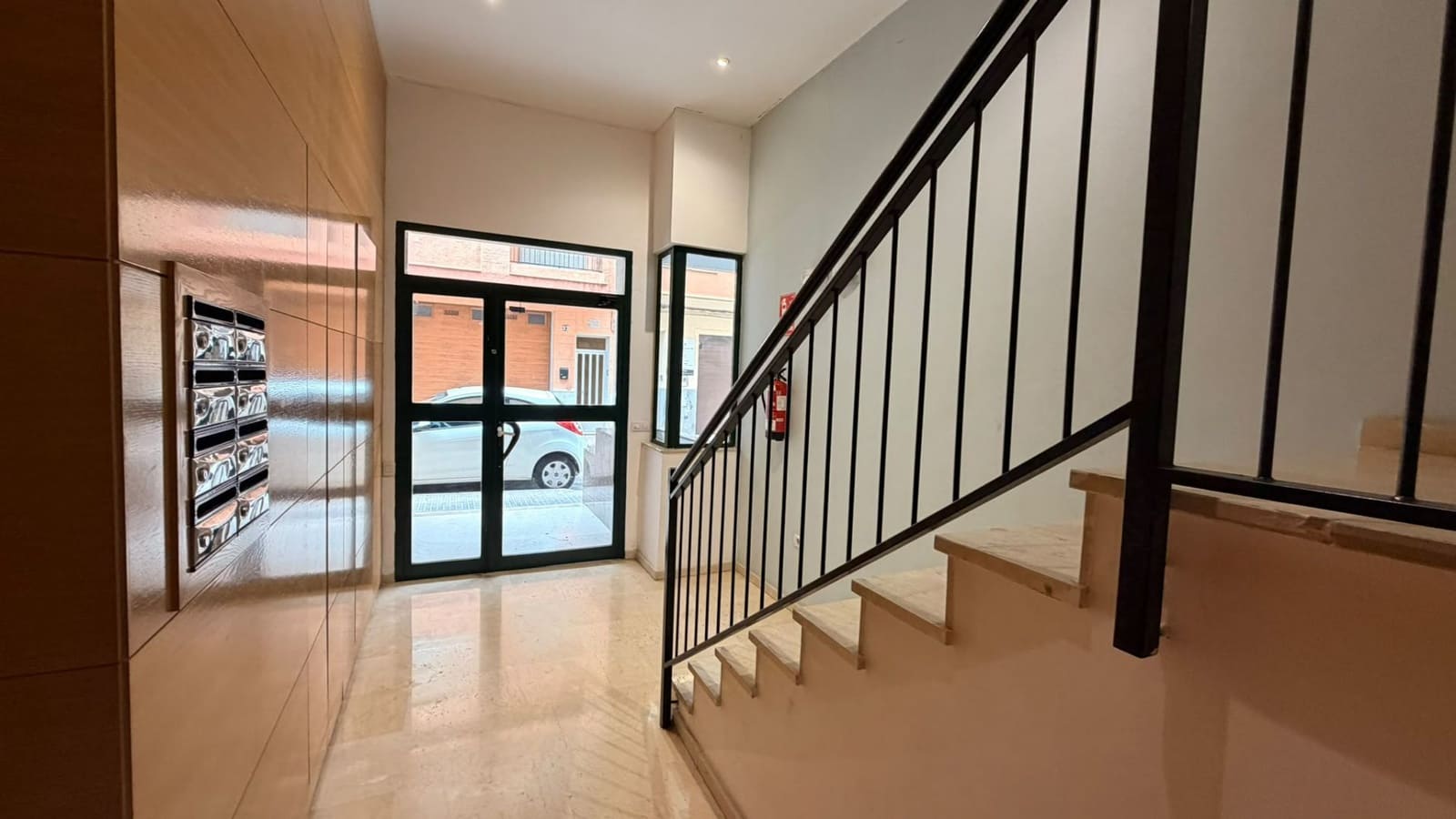 Piso de 2 habitaciones en Alberic en venta - 140.000 € (Ref: 10091048)
