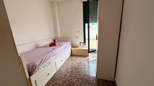 Piso de 2 habitaciones en Alberic en venta - 140.000 € (Ref: 10091048)