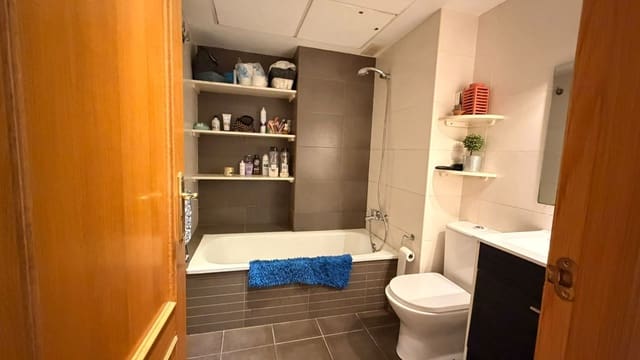 Piso de 2 habitaciones en Alberic en venta - 140.000 € (Ref: 10091048)