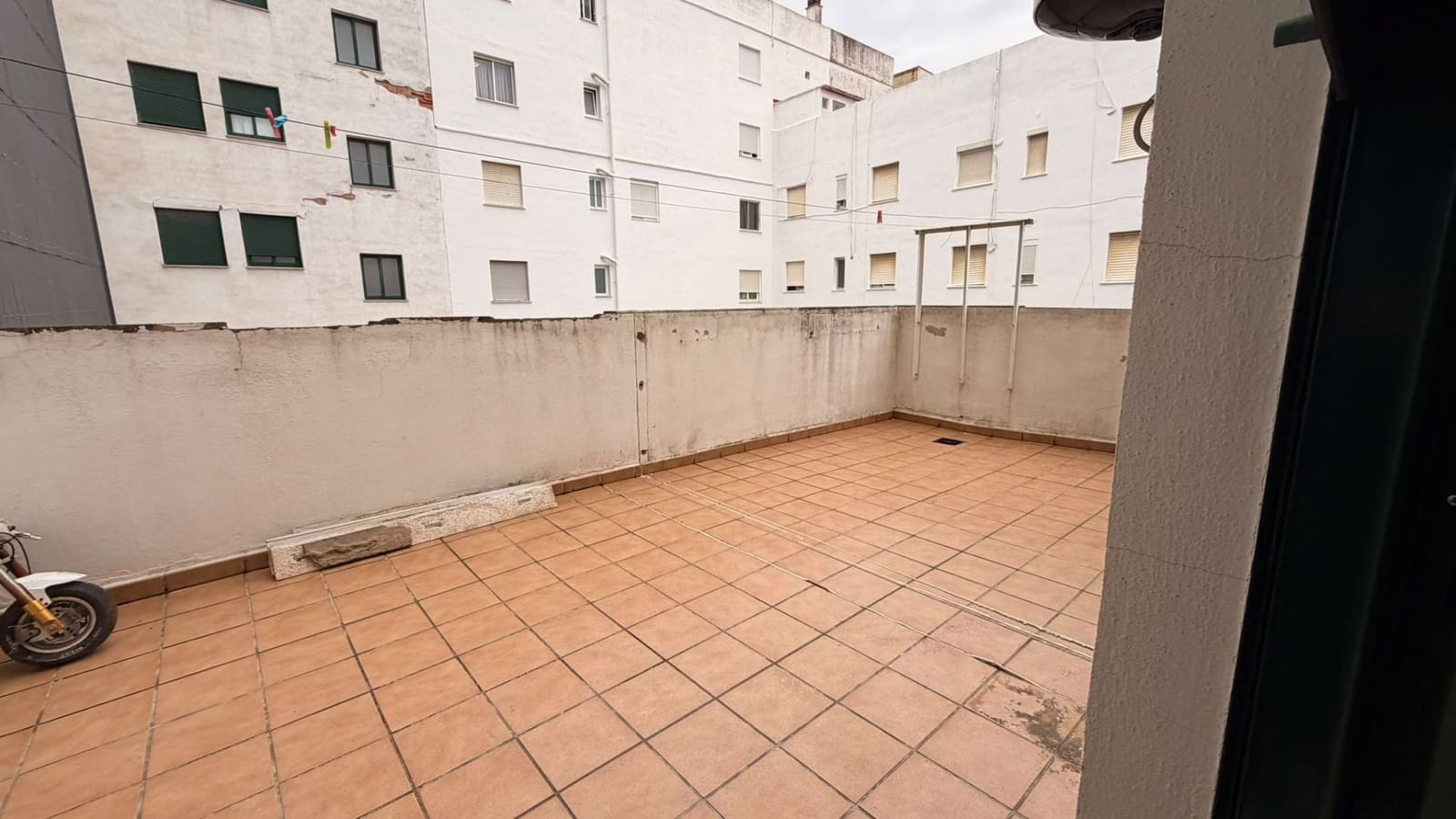 Piso de 2 habitaciones en Alberic en venta - 140.000 € (Ref: 10091048)