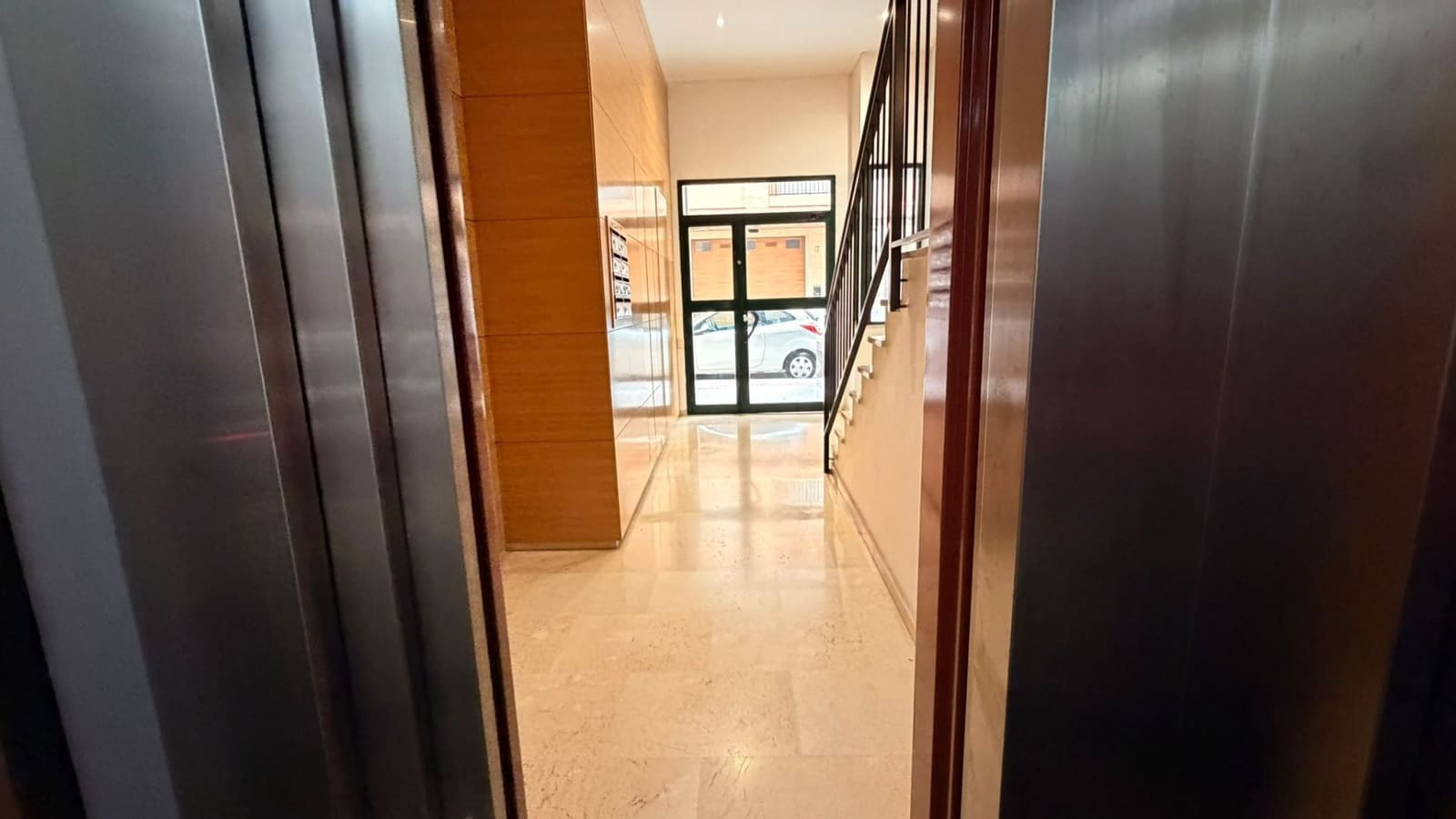 Piso de 2 habitaciones en Alberic en venta - 140.000 € (Ref: 10091048)