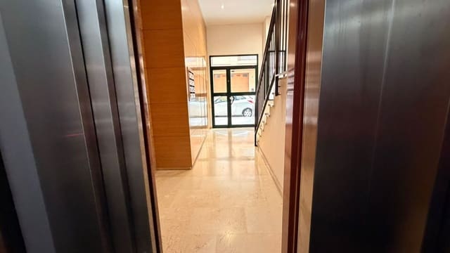 Piso de 2 habitaciones en Alberic en venta - 140.000 € (Ref: 10091048)