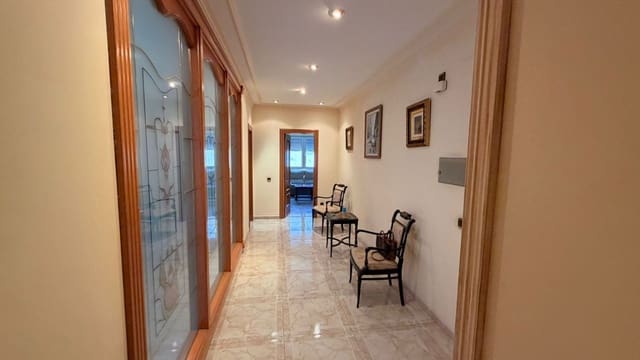 4 sovrum Lägenhet till salu i Alberic - 135 000 € (Ref: 10114633)