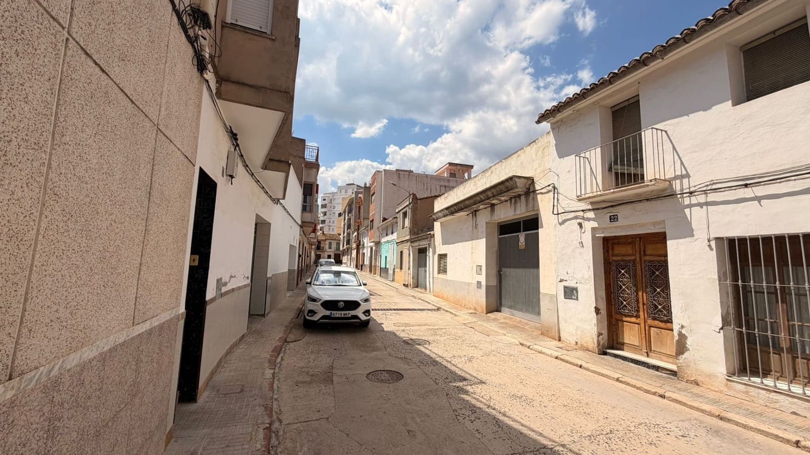 Commercial for sale in Alberic - € 90,000 (Ref: 10114634)