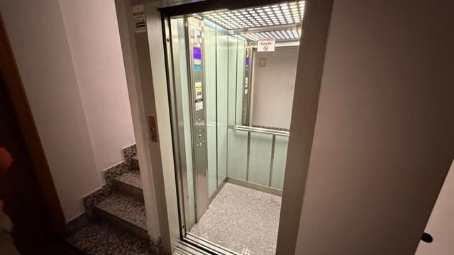 4 sovrum Lägenhet till salu i Alberic - 124 900 € (Ref: 10114635)