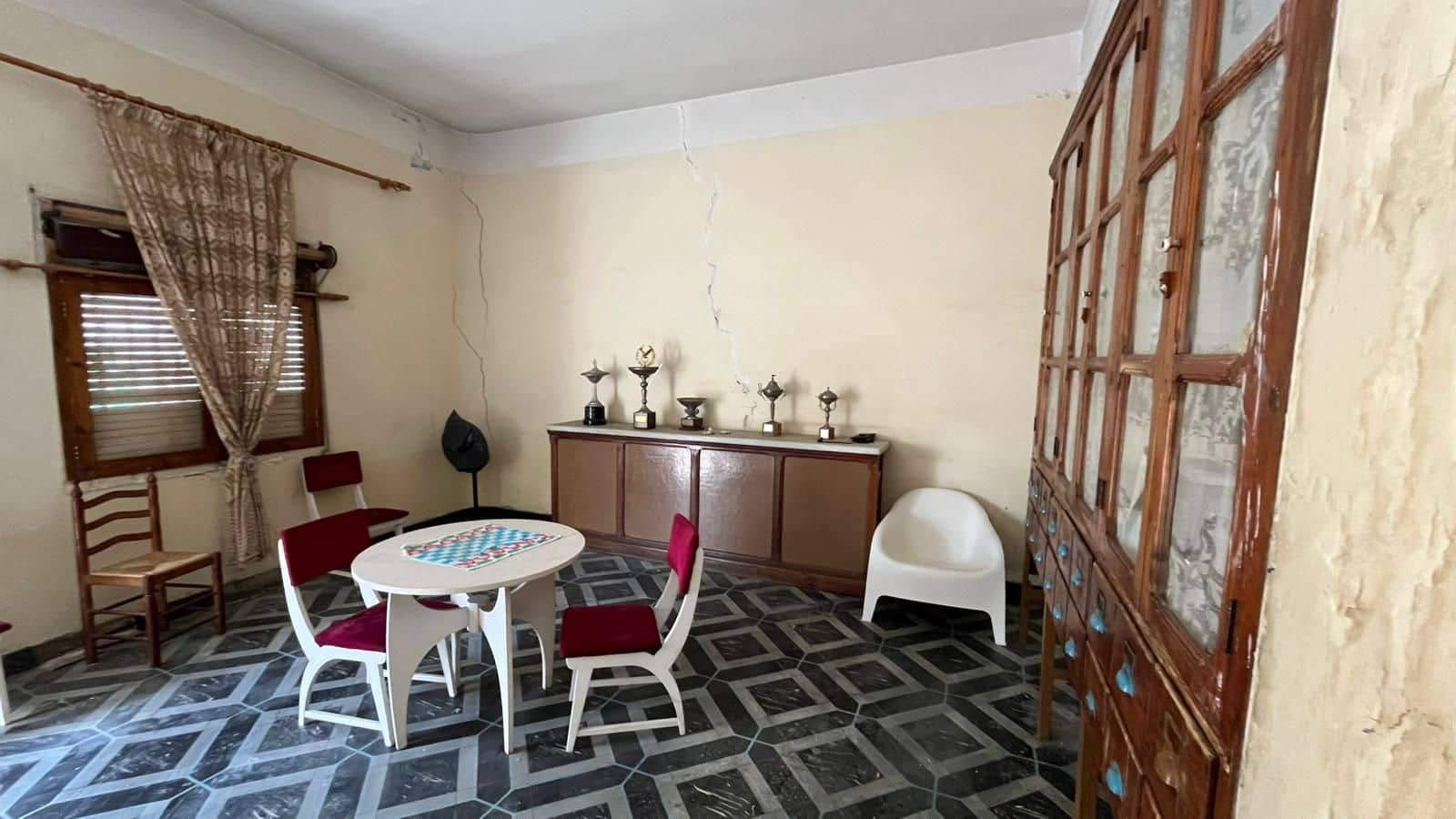10 soveværelse Villa til salg i Alberic - € 139.000 (Ref: 10123470)