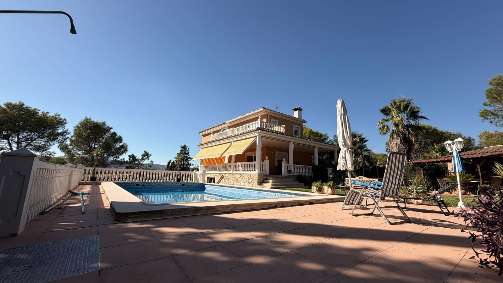 4 slaapkamer Villa te koop in Alberic met zwembad garage - € 360.000 (Ref: 10127726)