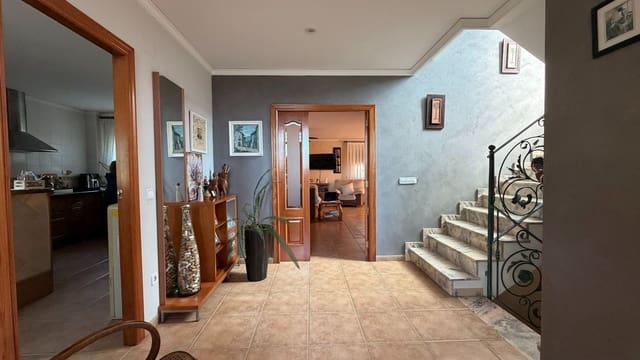4 slaapkamer Villa te koop in Alberic met zwembad garage - € 360.000 (Ref: 10127726)