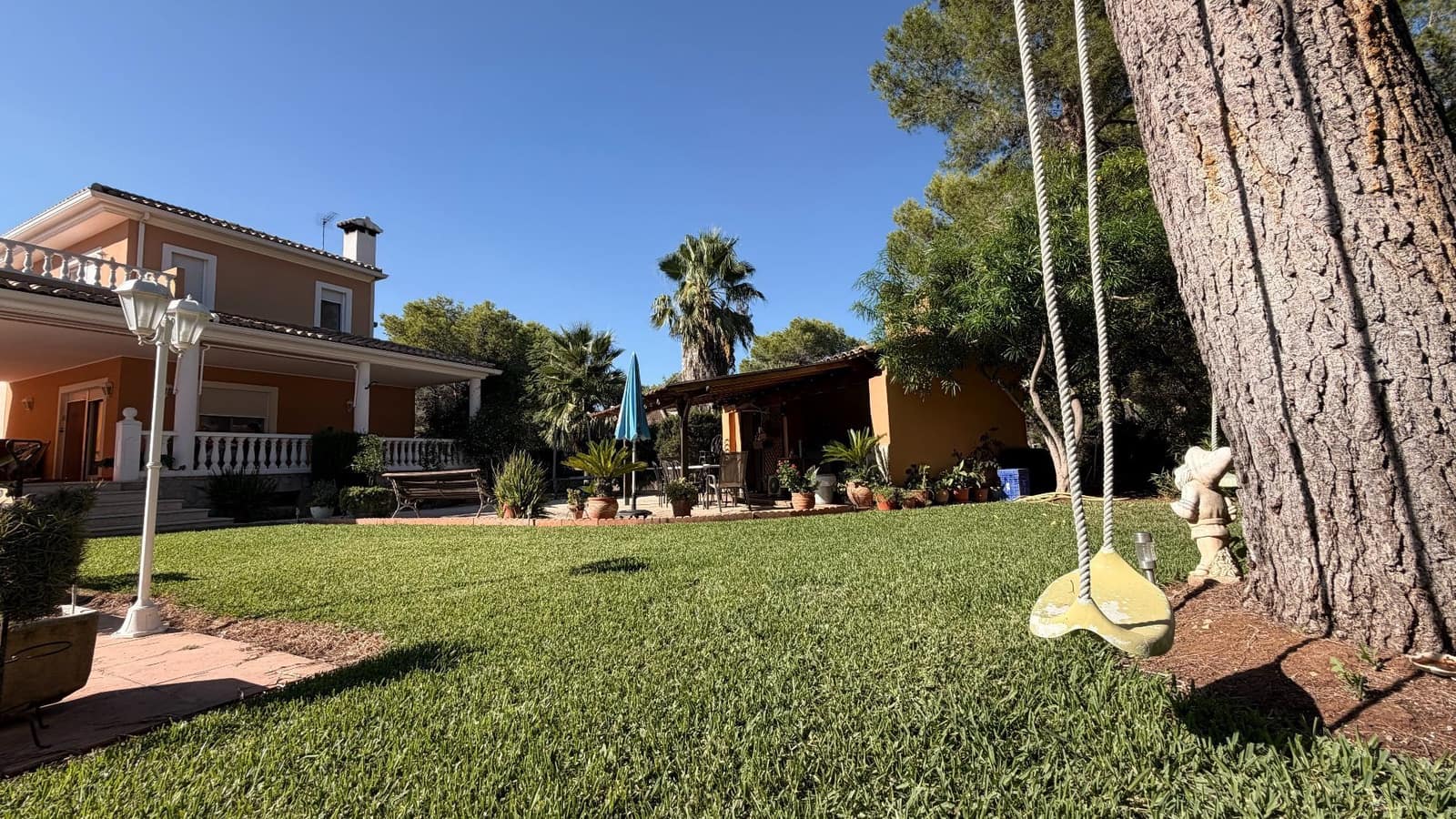 4 slaapkamer Villa te koop in Alberic met zwembad garage - € 360.000 (Ref: 10127726)