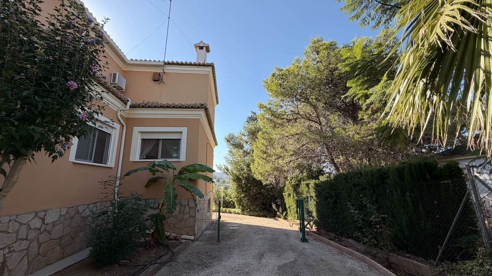 4 slaapkamer Villa te koop in Alberic met zwembad garage - € 360.000 (Ref: 10127726)