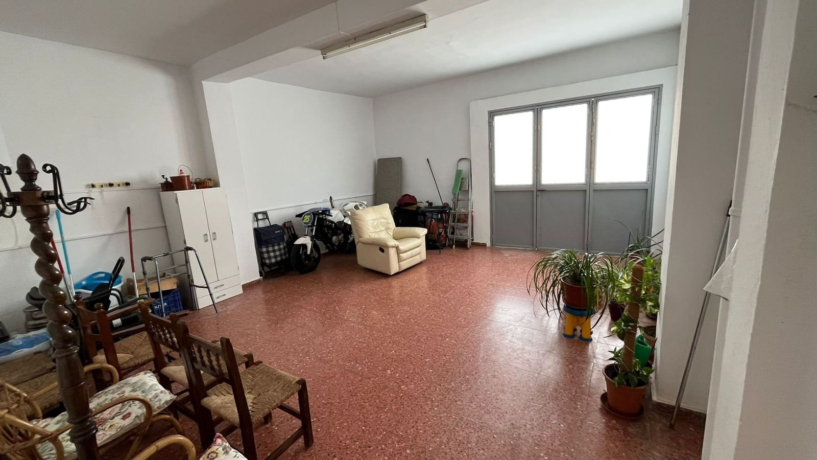 4 slaapkamer Villa te koop in Alberic met garage - € 155.000 (Ref: 10131236)