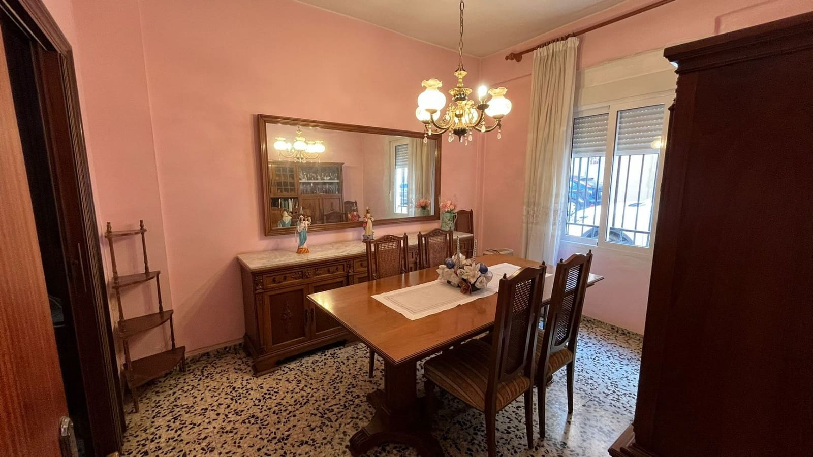 4 slaapkamer Villa te koop in Alberic met garage - € 155.000 (Ref: 10131236)