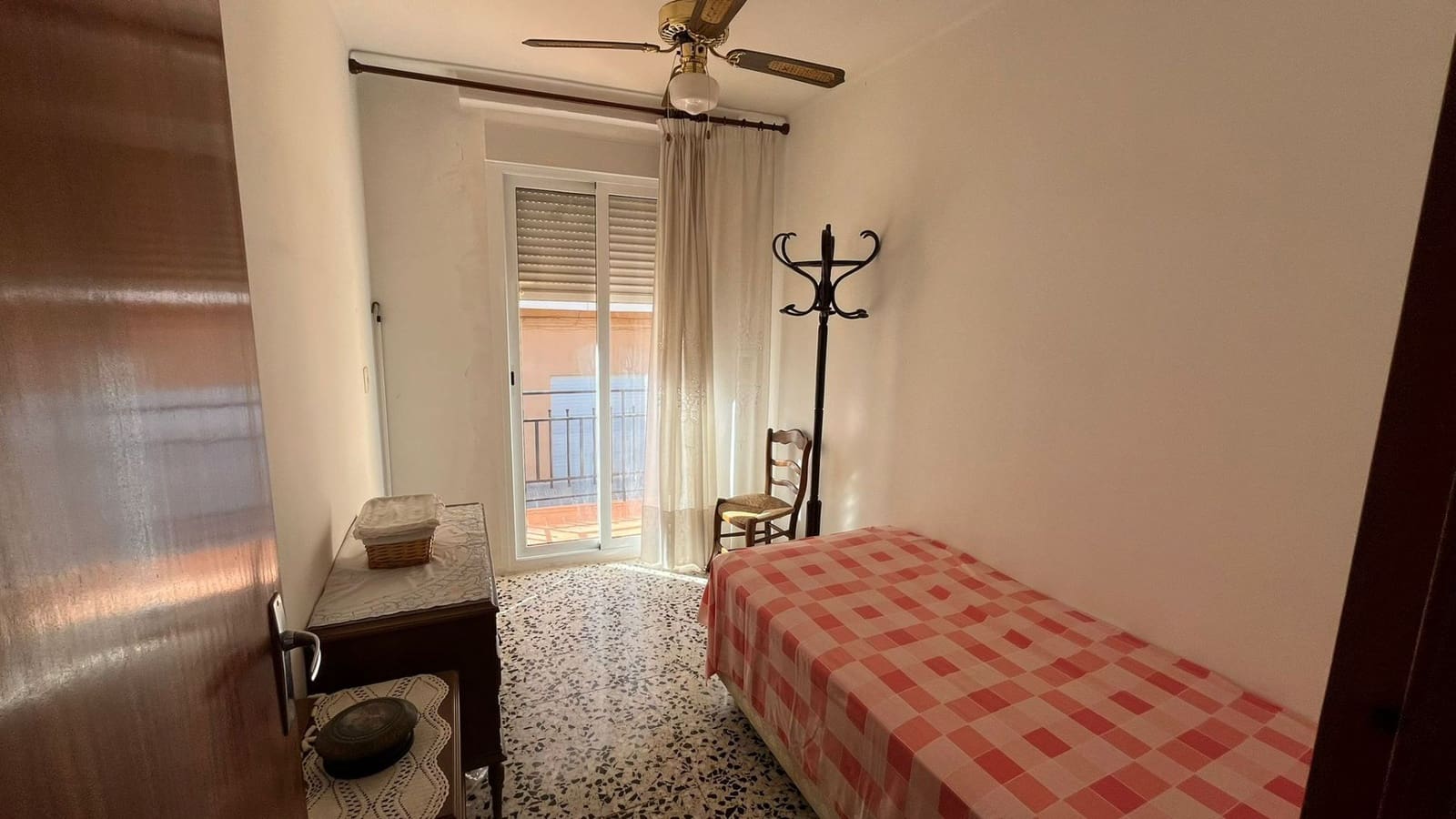 4 slaapkamer Villa te koop in Alberic met garage - € 155.000 (Ref: 10131236)