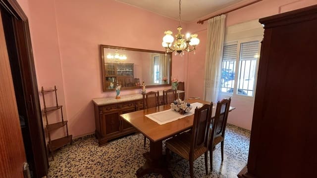 4 slaapkamer Villa te koop in Alberic met garage - € 155.000 (Ref: 10131236)