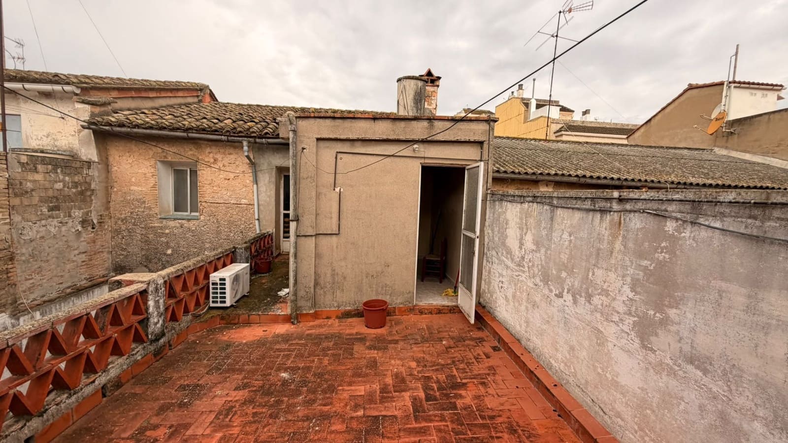 3 Zimmer Wohnung zu verkaufen in Alberic - 48.000 € (Ref: 10154620)