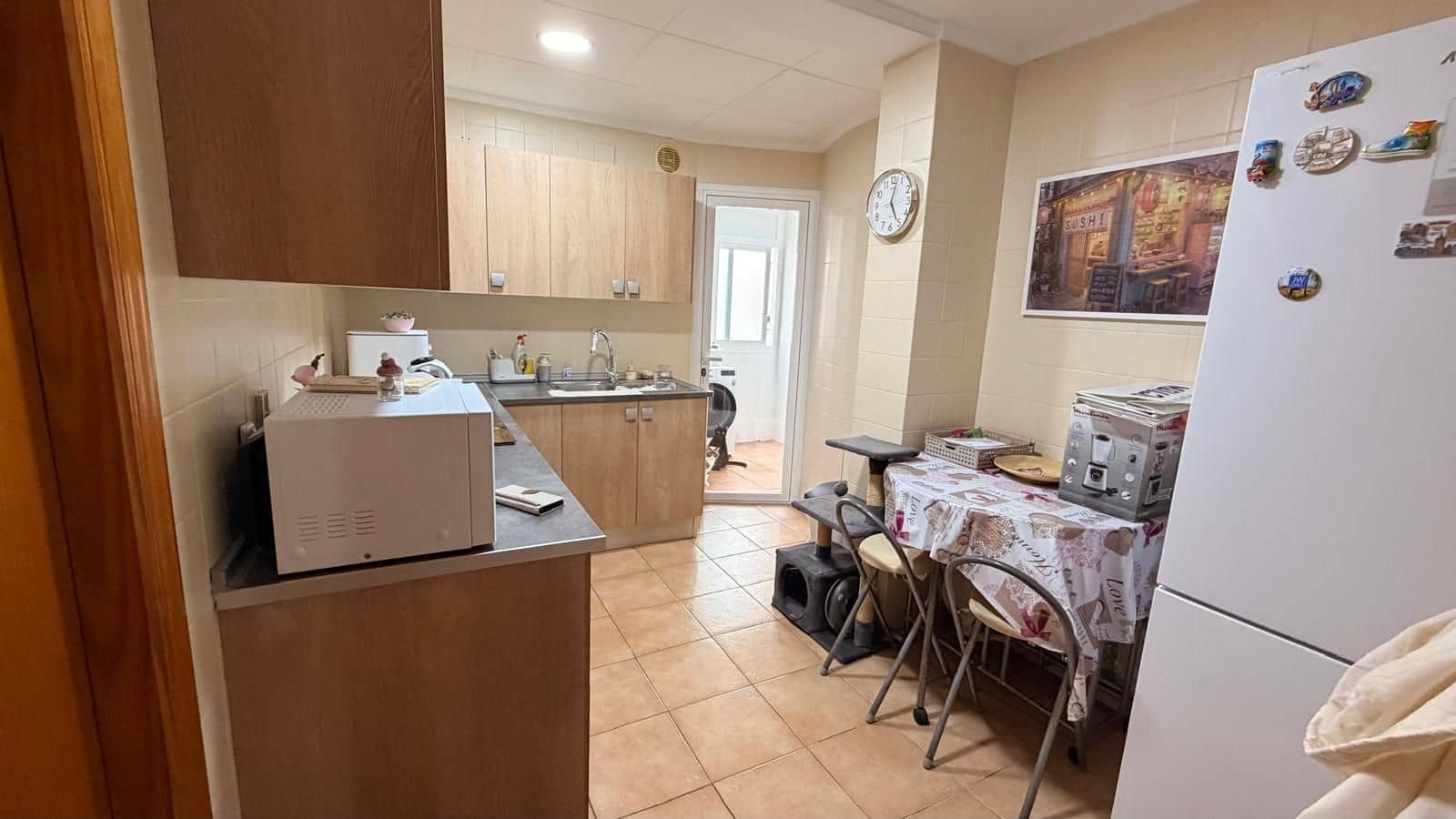 4 bedroom Flat for sale in Alberic - € 93,000 (Ref: 10154621)