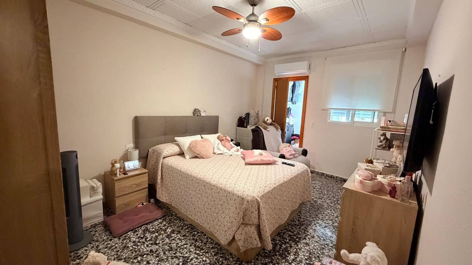 4 bedroom Flat for sale in Alberic - € 93,000 (Ref: 10154621)